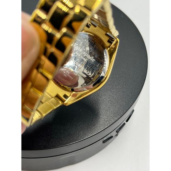 Kate Spade New York 0027
Women's Gold Stainless Steel
Analog Seaport Watch EY582 - Picture 10 of 11